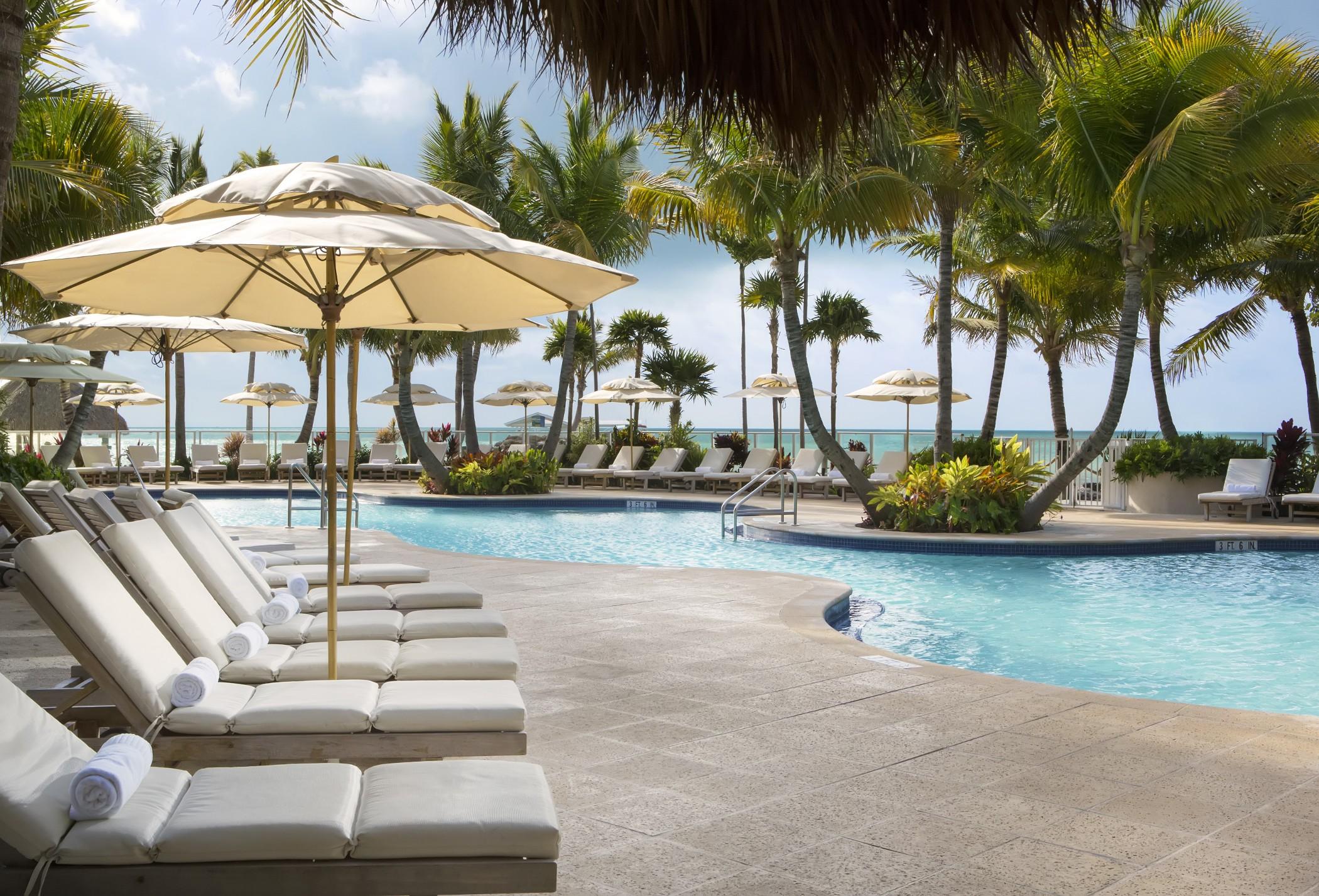 Cheeca Lodge & Spa Islamorada Exteriér fotografie The pool at the Four Seasons Hotel