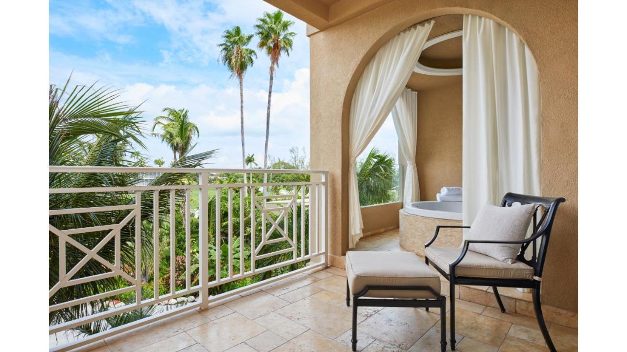 Cheeca Lodge & Spa Islamorada Exteriér fotografie A balcony at the Four Seasons Resort